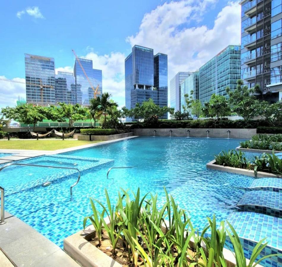 Uptown Parksuites Tower 1 Bgc Taguig Kültér fotó